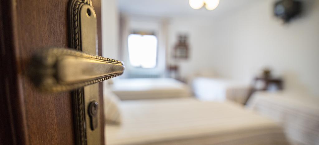 Hostal Alba Taruta Guadalupe  Pokoj fotografie
