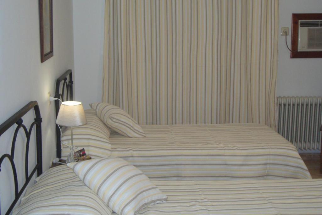 Hostal Alba Taruta Guadalupe  Exteriér fotografie