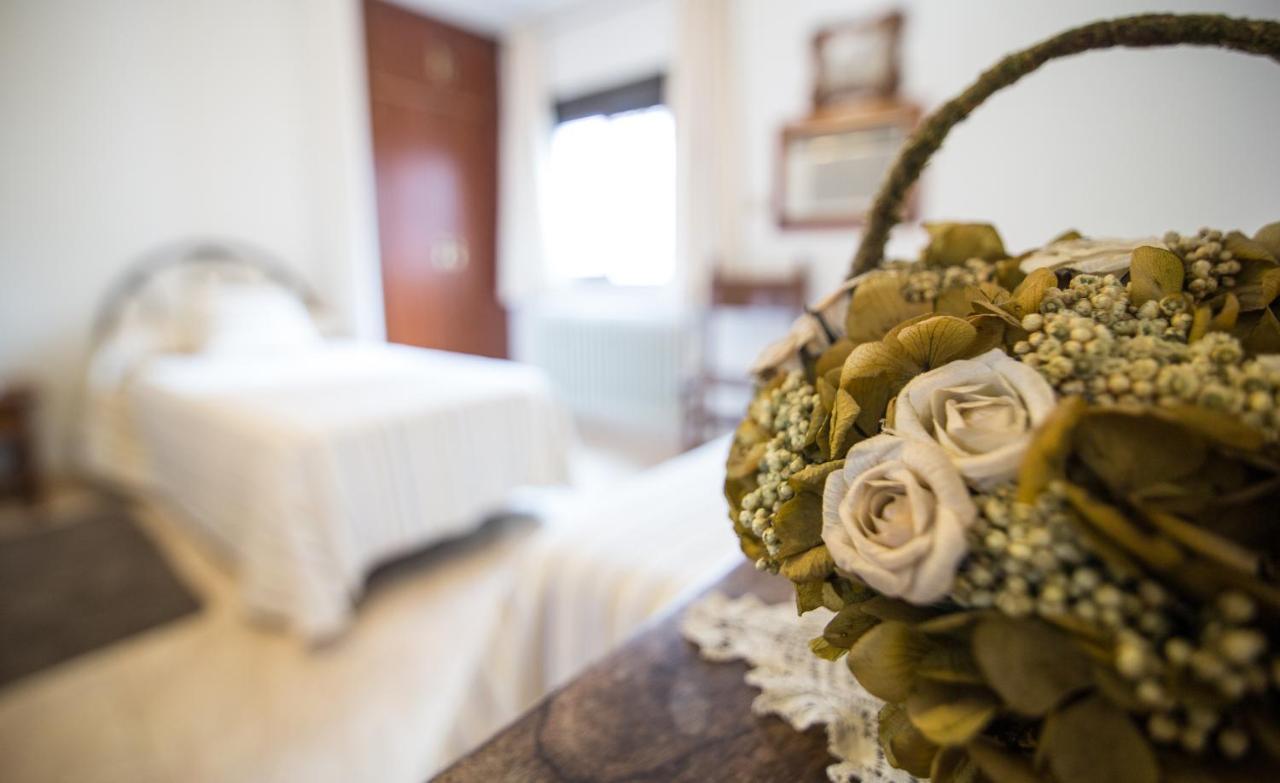 Hostal Alba Taruta Guadalupe  Exteriér fotografie
