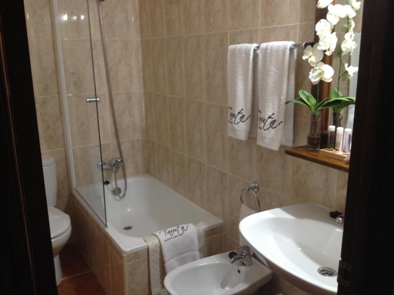 Hostal Alba Taruta Guadalupe  Exteriér fotografie