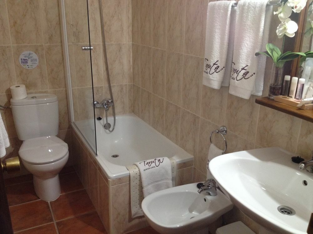 Hostal Alba Taruta Guadalupe  Exteriér fotografie