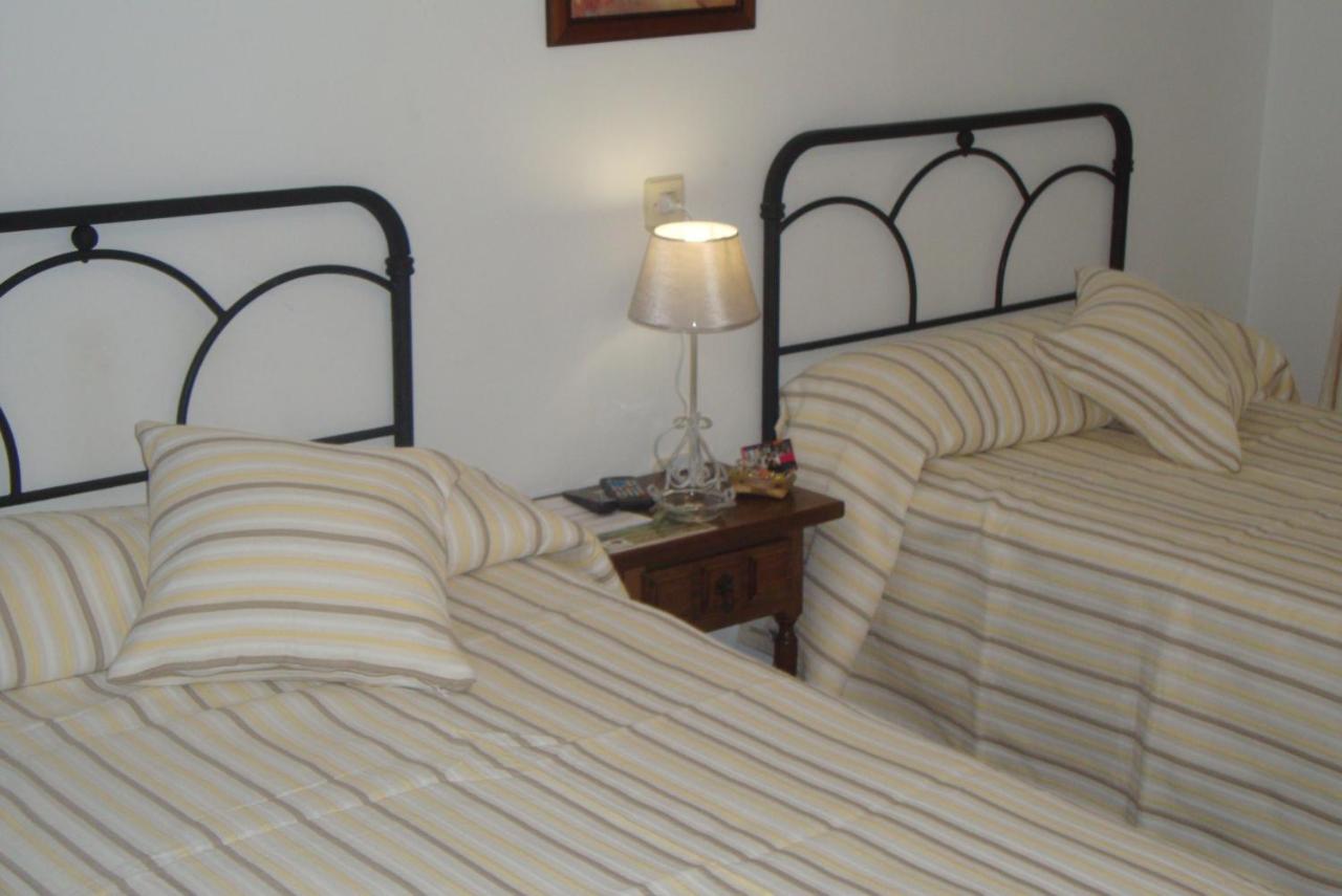 Hostal Alba Taruta Guadalupe  Exteriér fotografie