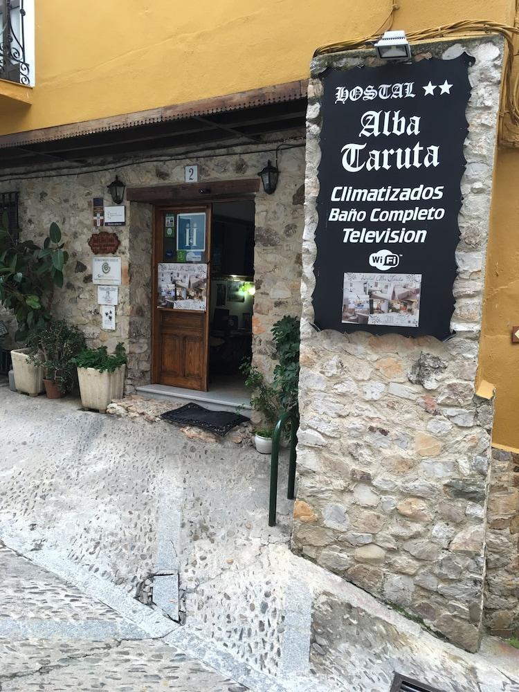 Hostal Alba Taruta Guadalupe  Exteriér fotografie