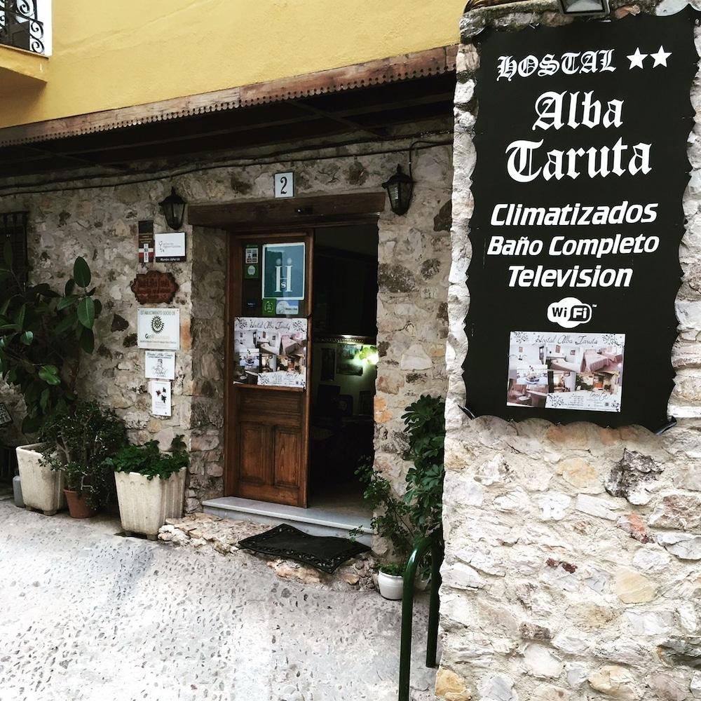 Hostal Alba Taruta Guadalupe  Exteriér fotografie